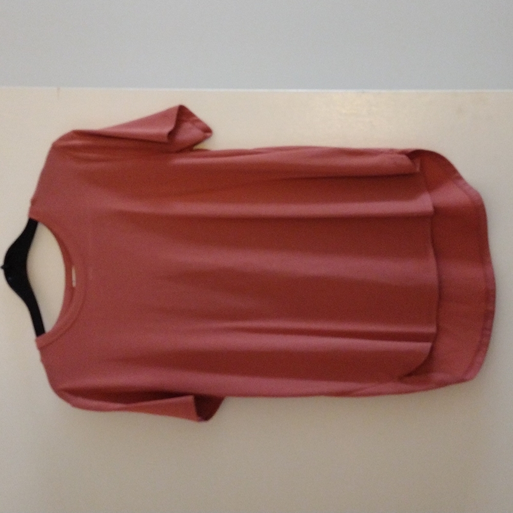 Burnt pink size xsmall short sleeve t shirt Brand: A New Day.VERY lightly worn